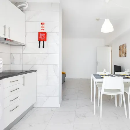 Da Rocha, Clube Da Rocha, Bloco I, Wifi Gratuito, Ar Condicionado, By Ig ポルティマン