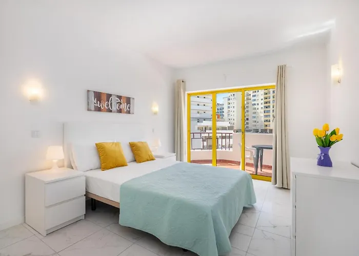 Da Rocha, Clube Da Rocha, Bloco I, Wifi Gratuito, Ar Condicionado, By Ig